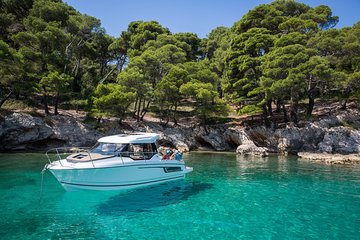 New Merry Fisher 795 - Private Customized Boat Tour