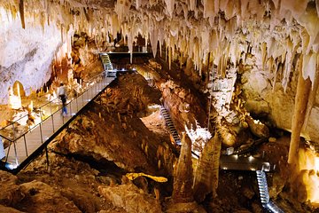 Jewel Cave Fully-guided Tour (Located in Western Australia)