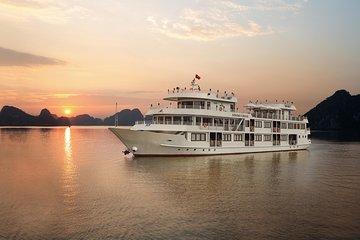 Bai Tu Long Luxury Cruises 2D/1N Tour: Kayaking, Swimming at the pristine places