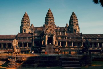  Sunrise Angkor Wat Complex Tour