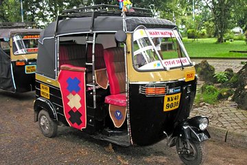 Highlights of Cochin Group Tour by Local Ferry ,Tuc-Tuc ,Local Bus and Foot .