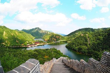 Private Layover Tour: PEK to Huanghuacheng Lakeside Great Wall