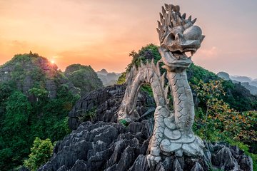 Hoa Lu - Mua Cave - Tam Coc boating - Cycling -Deluxe Group Tour & Limousine van