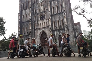 Small-group motorbike sightseeing and food tour in Hanoi