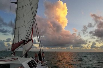 Castaway the Day: Miami Sunset Sail with Champagne