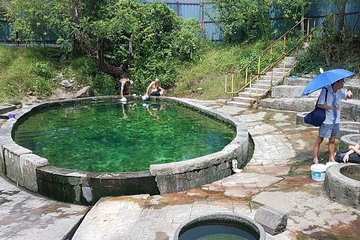 Batu Caves,Waterfalls and Hot Springs Tour With Lunch