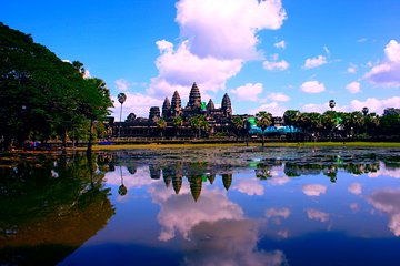 Sunrise Small-Group Angkor Wat Private Tour