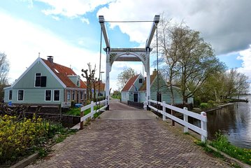 Off the Beaten Paths Dutch Landscape Private Tour 1/2 day Jaguar