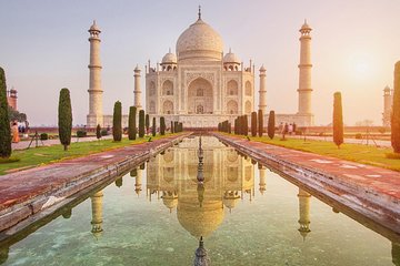 Taj Mahal Sunrise Private Tour from Delhi By Car 