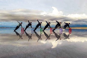 3 days, Uyuni & surrealistic deserts with Tour guide English