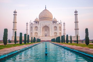 Taj Mahal Sunrise Tour from Delhi with All Inclusive