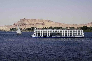 From Marsa Alam 4-Night Nile cruise between Luxor and Aswan