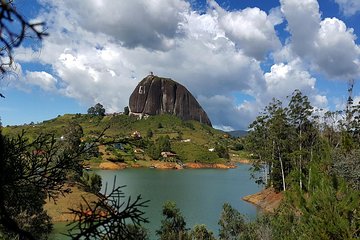 Guatapé Tour Medellin via the scenic route