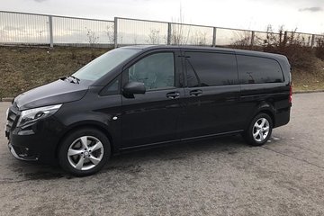 Premium Transfer from Zürich Airport to Zurich city or Zürich city to Airport