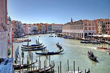 Venice Walking Tour and Gondola Ride