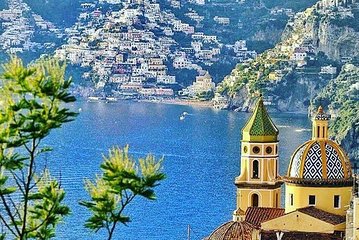 Transfer from Naples to Positano with a stop at Pompeii or Positano to Naples 