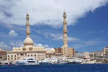 Discover Hurghada VIP Private Tour with Sea Food Lunch - Hurgada