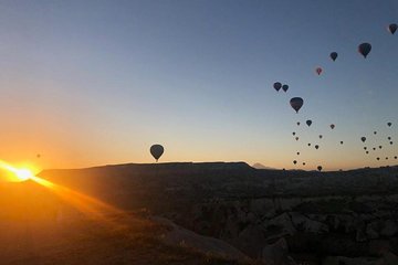 Sunrise Trekking Tour with Balloon Flight watching