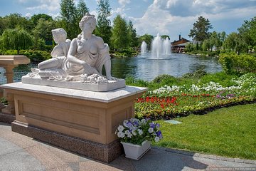 Suburbs of Kyiv - Mezhigirya Palace & Presidential park complex