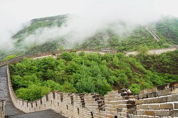 Zhengzhou Private Day Trip to Mutianyu Great Wall by Bullet Train