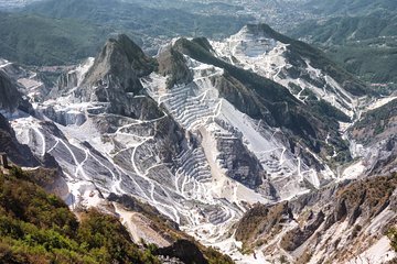 Carrara: Exclusive Marble Cave Tour Adventure in a 4x4