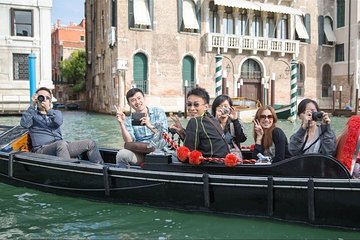 Venice Gondola Ride & extra meal break at illy Caffè