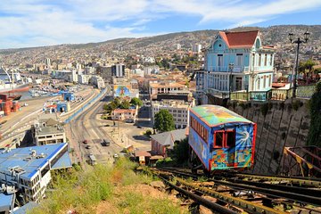 Coast and Color: Discover Viña and Valparaíso in a Day