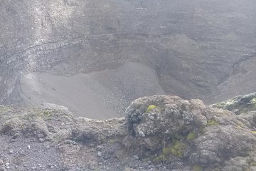 Transfer From Naples Train Station/area to Sorrento - 2hr stop in Mt. Vesuvius