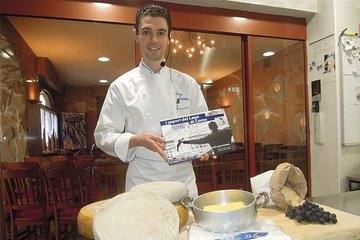 Private Cooking Lesson with Chef Luigi Gandola in Bellagio