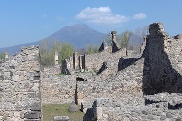 Transfer From Naples/area to Amalfi coast with 2hr stop in Pompei