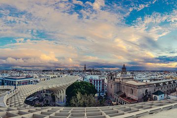 Private Walking Tour of Seville with tickets and local tour guide