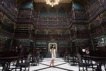 VIP Customized Private Tour with a Photographer