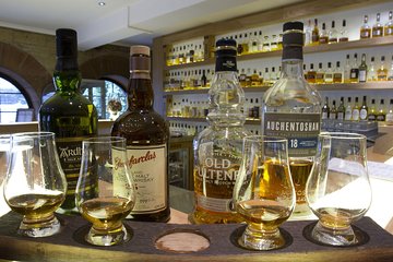 Scotch Tour Edinburgh with a Local Expert: Private & 100% Personalized 