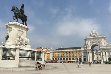 Private 2-Hour Sightseeing Tour in Lisbon