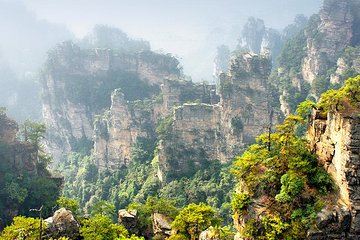 Private 2-Night Zhangjiajie Avatar and Tianmen Mountain Tour