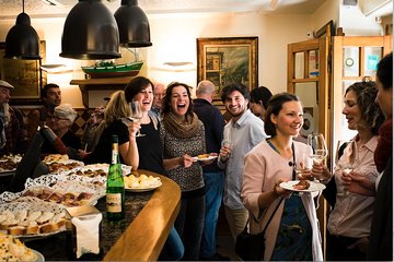 San Sebastian Lunch Time Pintxo Tour with Wine