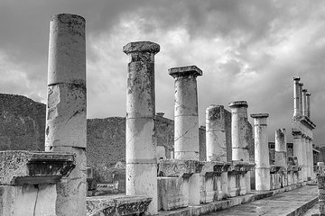 Pompeii and Herculaneum Day Tour - with Lunch from Naples