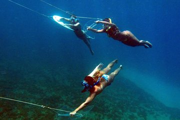 Underwater Boat Hitchhiking