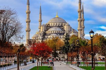 Istanbul Old City Tour:Hagia Sophia,TopkapiPalace,BlueMosque GrandBazar