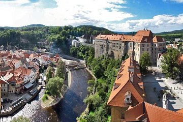 Private Transfer from Prague to Vienna with a Stopover in Cesky Krumlov