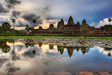 Two-days tour discovering Angkor Wat, Beng Mealea Temple and Floating Village