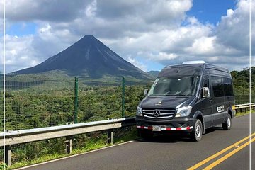 Shared Shuttle from Manuel Antonio to Monteverde