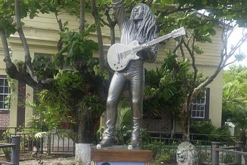 Bob Marley Museum and Devon House Kingston Private Day Tour