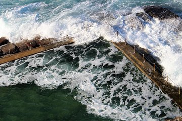 Sydney harbour and ocean beaches, Ku-Ring-Gai National Park