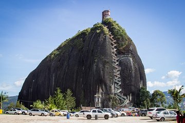 Tour to Guatapé + Rumbero Boat + Access to the Stone