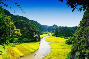 Ninh Binh Daily Tour: Hoa Lu - Tam Coc boat trip and Bike