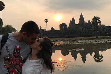 Full-Day Angkor Wat Sunrise Private Tour with Guide from SiemReap