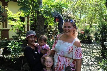 Bali Nanny Services : Professional and Cheerful Child Care