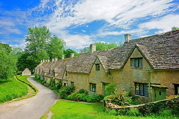 Shakespeare's Stratford-upon-Avon and Cotswolds Tour from London