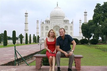 From Goa: Overnight Taj Mahal Tour with Flight & Hotel